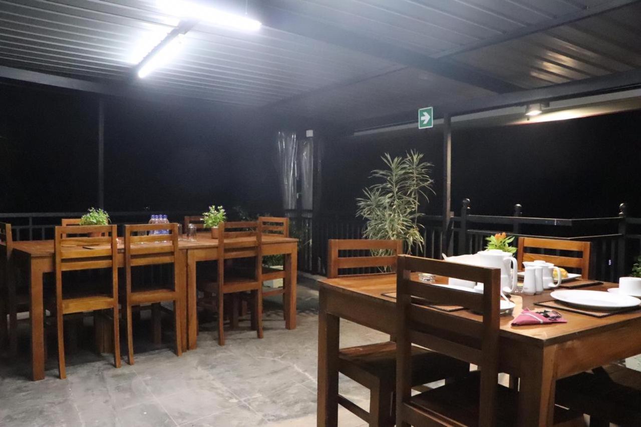 Ryan Residence & Restaurant Negombo Exterior foto